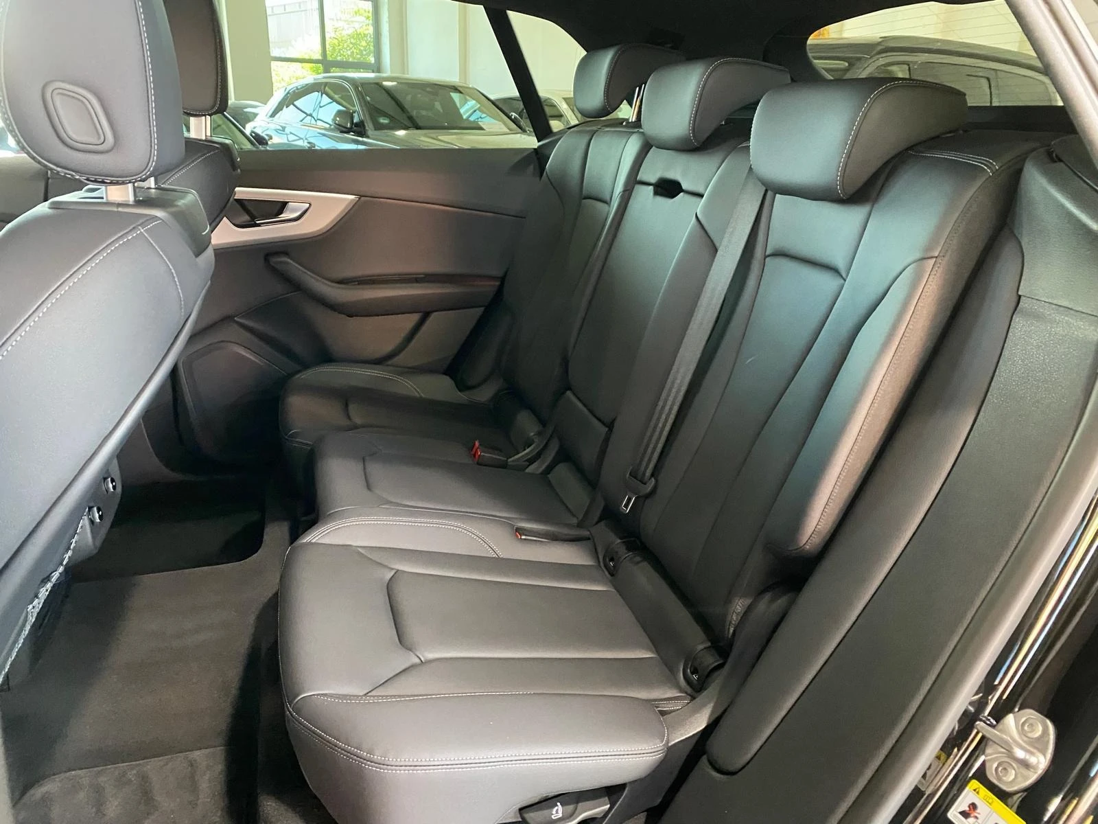 Audi Q8 45 TDI/S-LINE/QUATTRO/PANO/CAMERA/LED/BLACK OPTIC | Mobile.bg   16