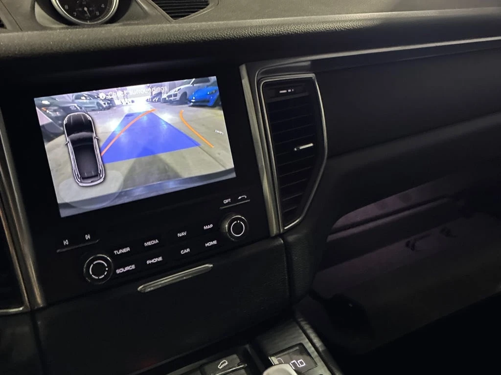 Porsche Macan * AWD 4dr * CARFAX * БЕЗ ПЪРВОНАЧАЛНА ВНОСКА - изображение 9