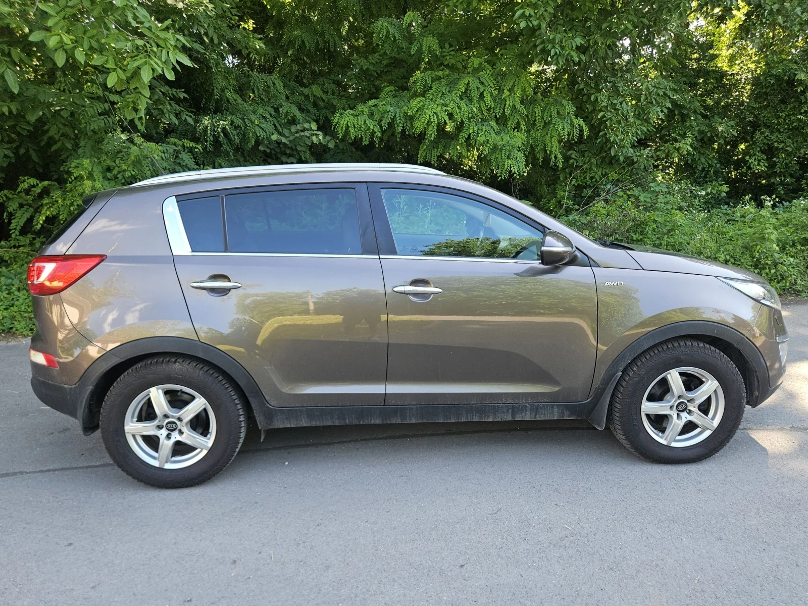 Kia Sportage 2.0crdi--4x4--automat, снимка 8 - Автомобили и джипове - 53035179