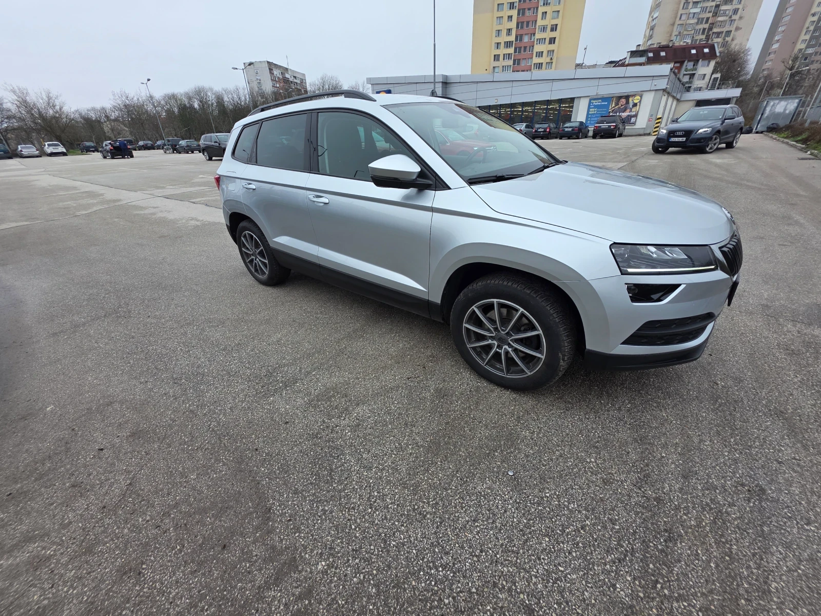 Skoda Karoq, снимка 2 - Автомобили и джипове - 54424012