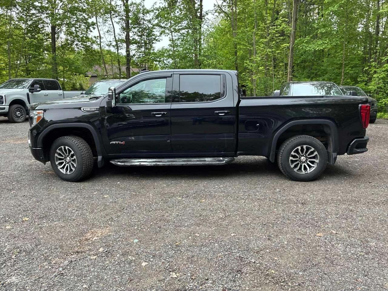 Gmc Sierra * AT4 * КЛИП НА МОТОРА * ОТ ПРЕДСТАВИТЕЛСТВО, снимка 3 - Автомобили и джипове - 54835654