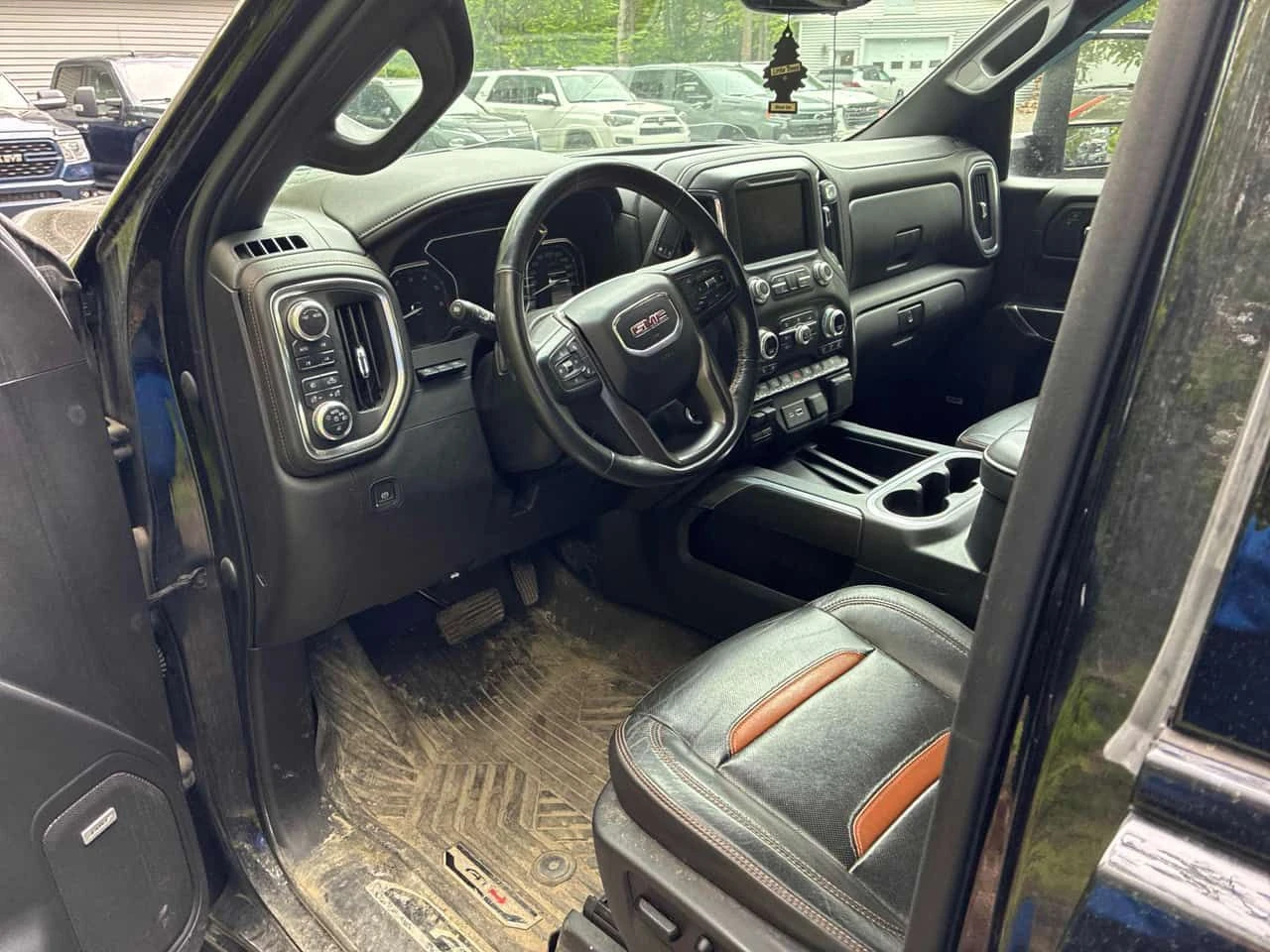 Gmc Sierra * AT4 * КЛИП НА МОТОРА * ОТ ПРЕДСТАВИТЕЛСТВО, снимка 7 - Автомобили и джипове - 54835654