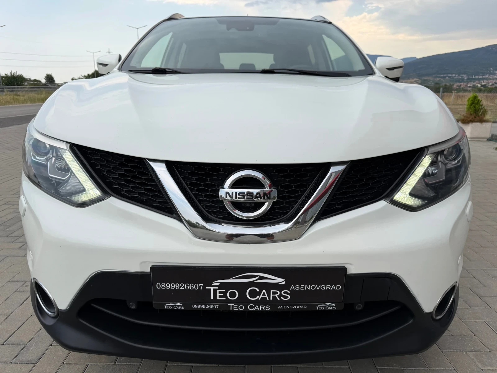 Nissan Qashqai 1.6DCi / N-TEC / FULL / AVTOMAT / 360 / NAVI / LED, снимка 2 - Автомобили и джипове - 55790146