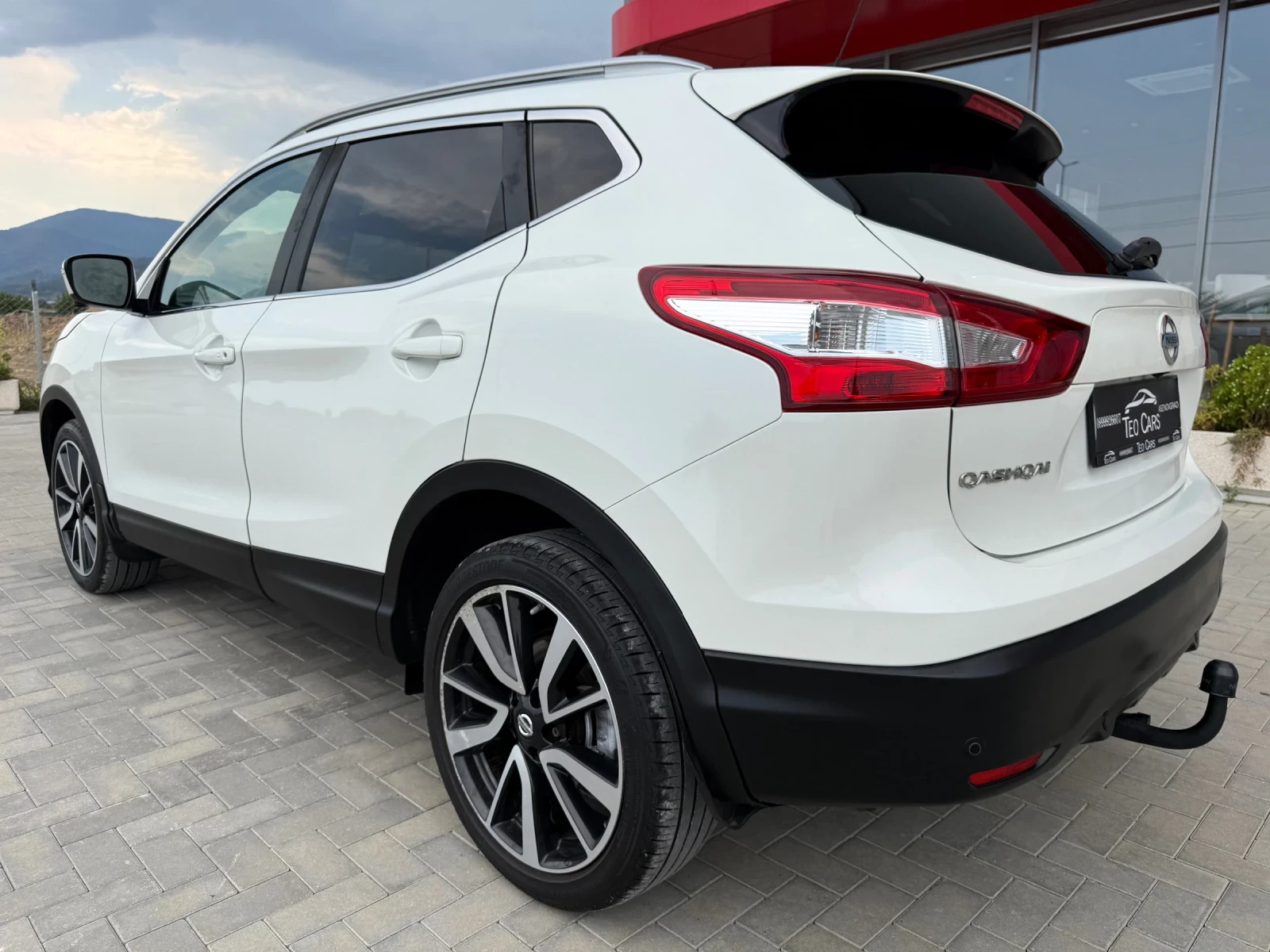 Nissan Qashqai 1.6DCi / N-TEC / FULL / AVTOMAT / 360 / NAVI / LED, снимка 5 - Автомобили и джипове - 55790146