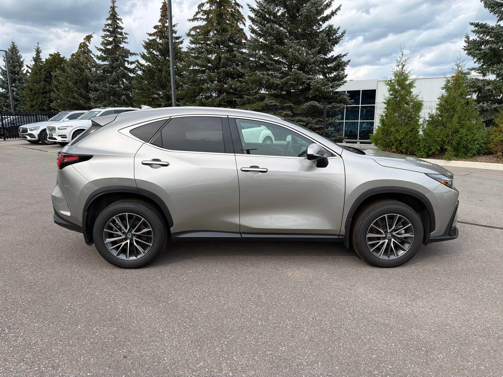 Lexus NX 350h * CARFAX * ОПЦИЯ ЗА ФИНАНСИРАНЕ, снимка 17 - Автомобили и джипове - 55879804