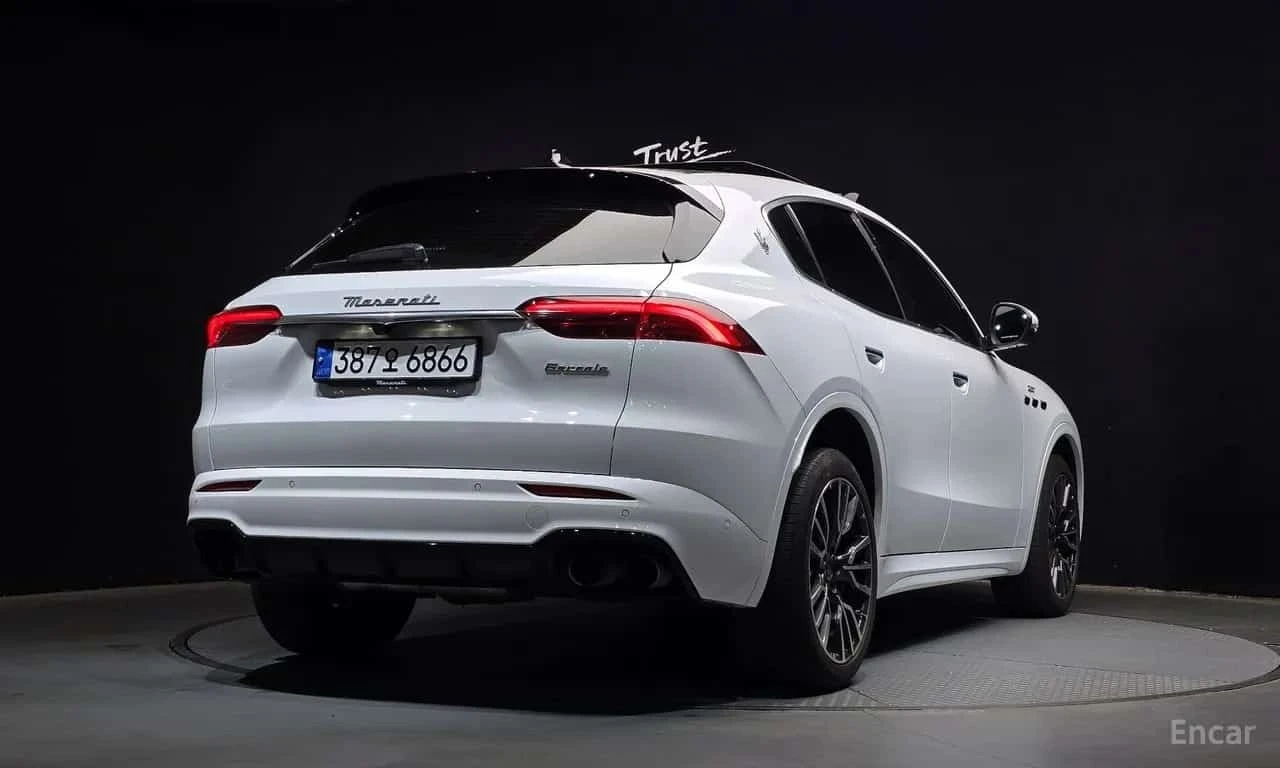 Maserati Grecale AWD GT | АВТОФИНАНСИРАНЕ, снимка 2 - Автомобили и джипове - 56319168