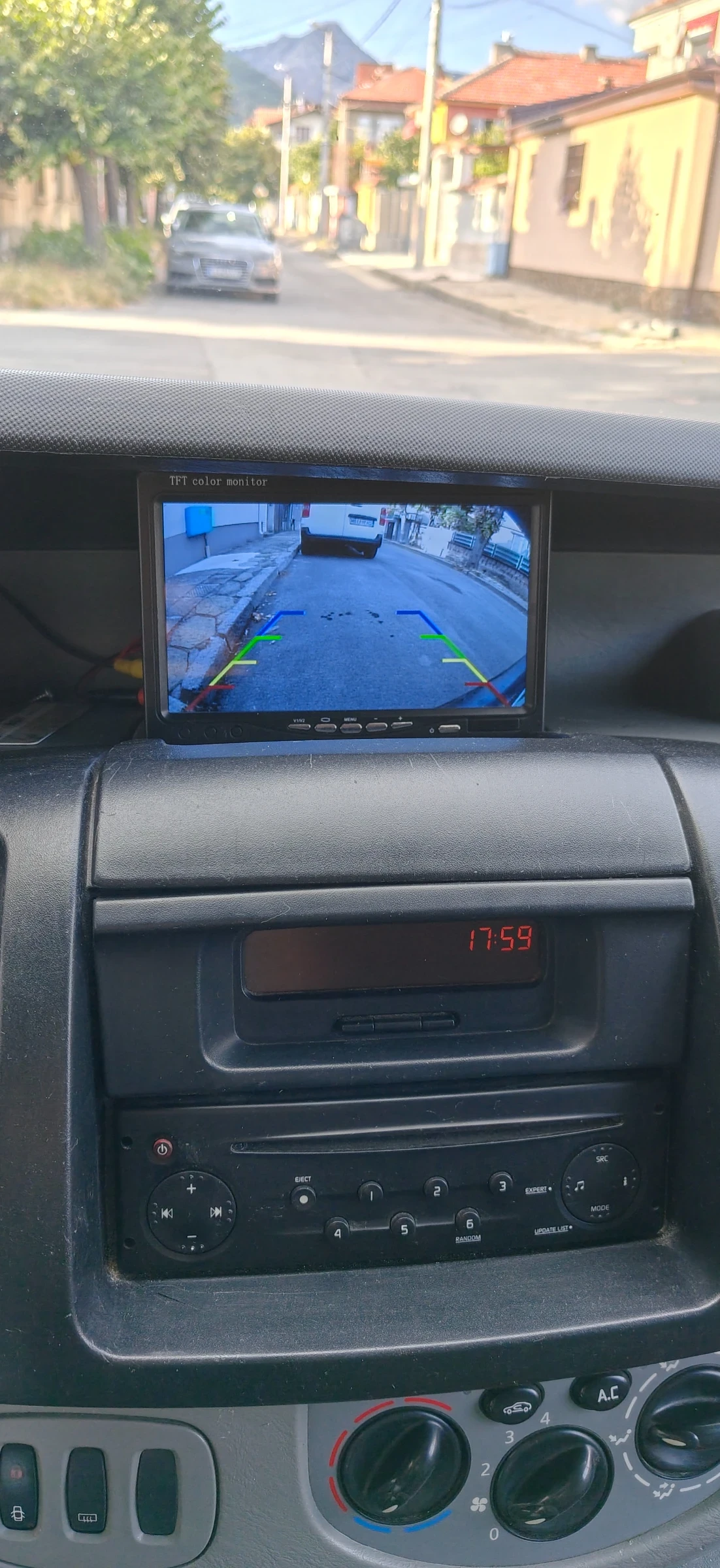 Renault Trafic, снимка 5 - Бусове и автобуси - 56150937