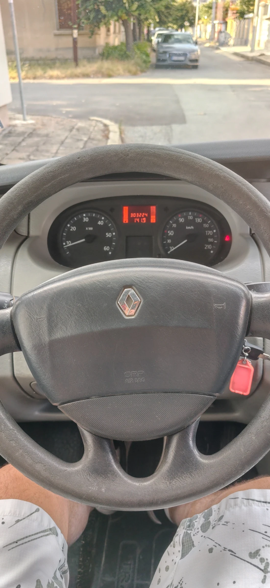 Renault Trafic, снимка 4 - Бусове и автобуси - 56150937