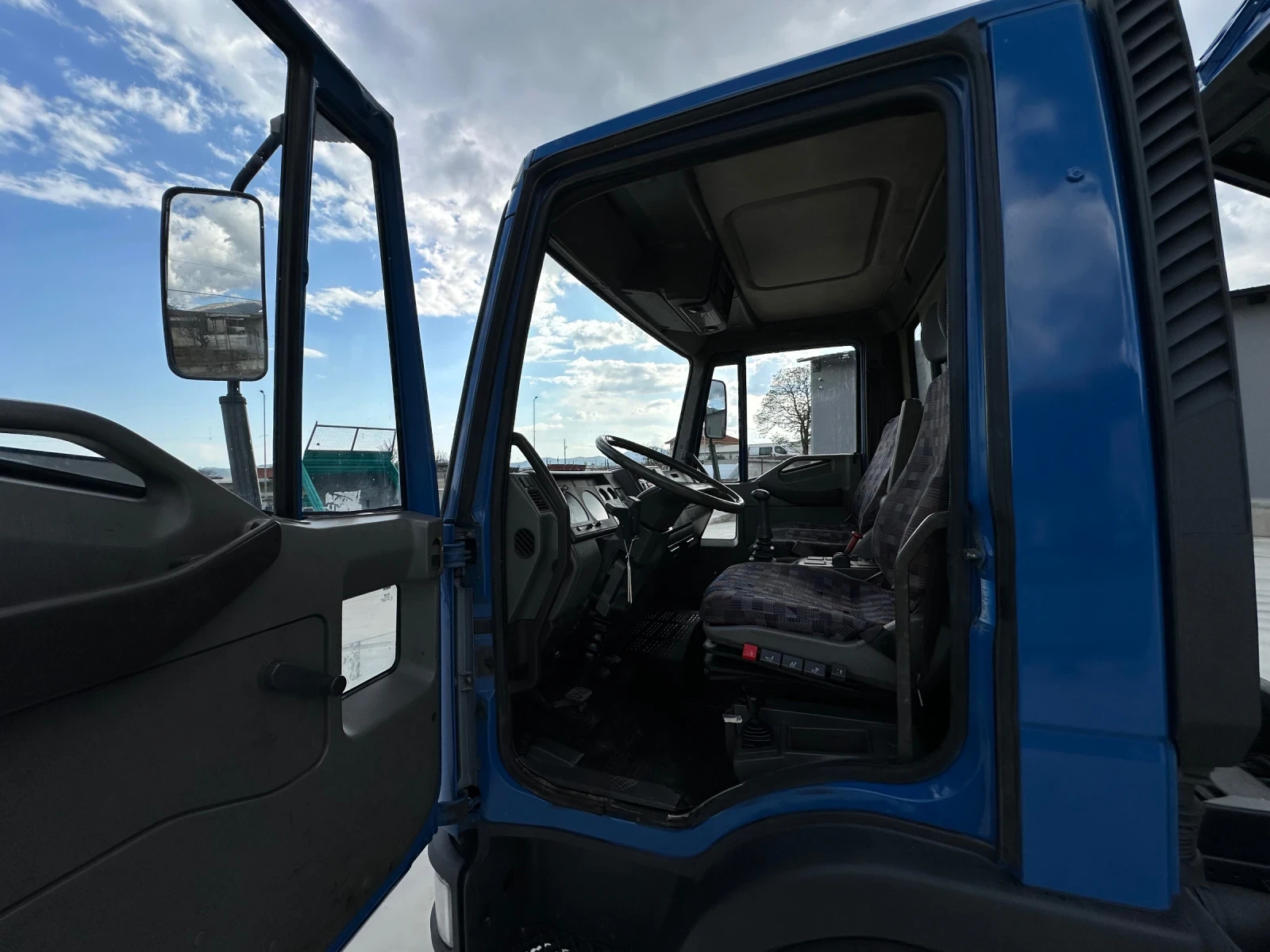 Iveco Eurocargo 80E15* Тристранен самосвал* 4.20м.* Топ състояние - изображение 10