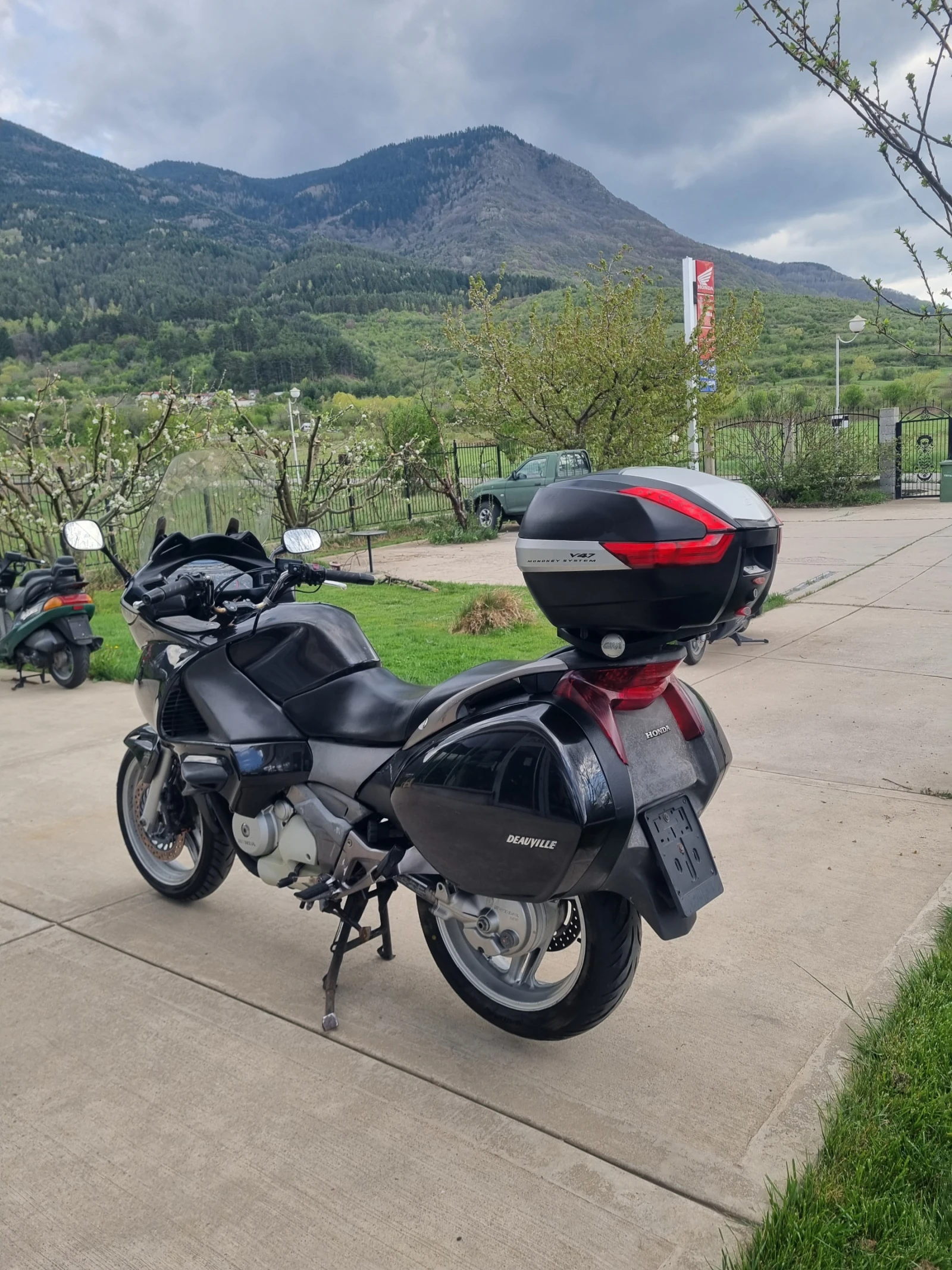 Honda Deauville ABS 700i 2010 - изображение 6