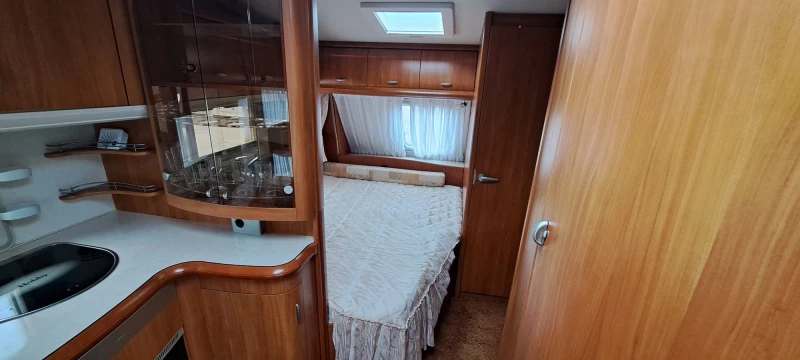 Каравана Hobby 560, снимка 5 - Каравани и кемпери - 52148597