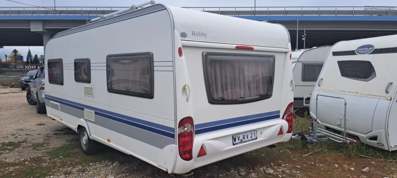 Каравана Hobby 560, снимка 3 - Каравани и кемпери - 52148597