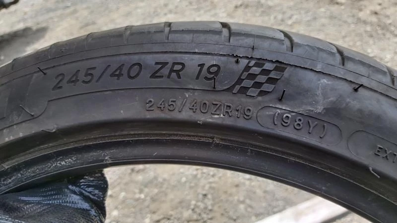 Гуми Летни 245/40R19, снимка 7 - Гуми и джанти - 29279044