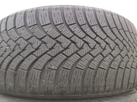 Гуми Зимни 225/40R19, снимка 2 - Гуми и джанти - 48893065