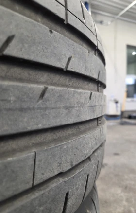 Гуми Летни 255/45R19, снимка 2 - Гуми и джанти - 53496780
