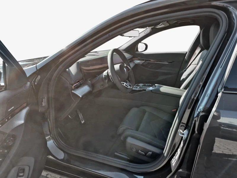 BMW 540 НОВ!/d/xDRIVE/340HP/M/HUD/KLESS/DAB/708fpr, снимка 7 - Автомобили и джипове - 51615411