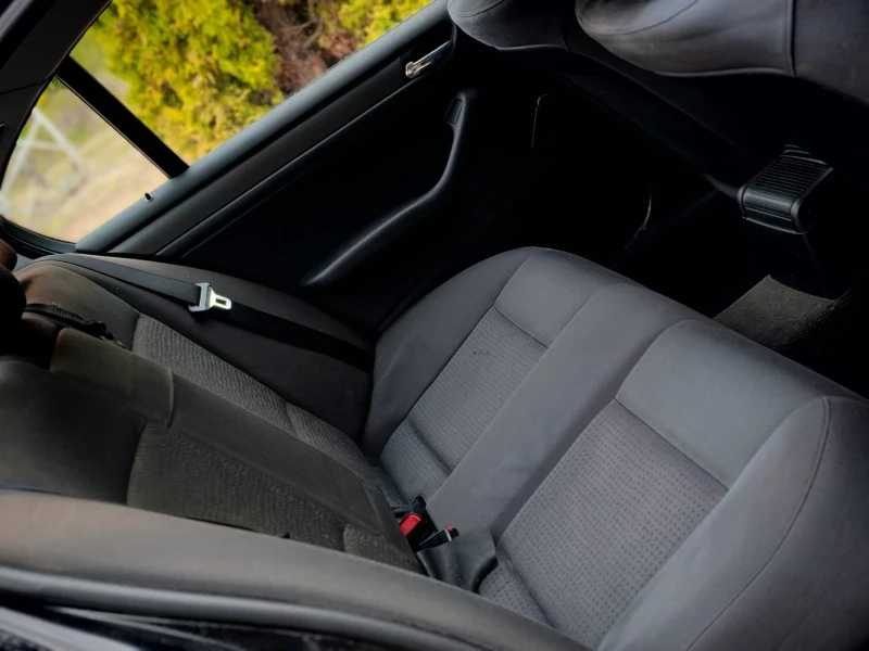 BMW 318 2.0 , снимка 13 - Автомобили и джипове - 52165700