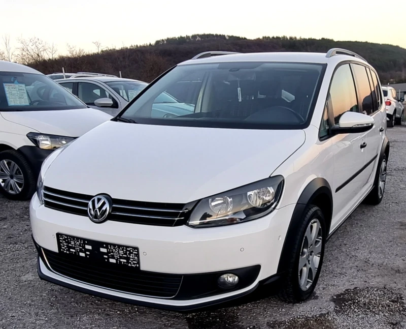 VW Touran Cross touran 1.6tdi, снимка 3 - Автомобили и джипове - 52739900