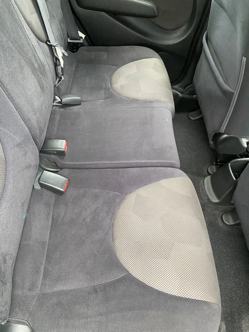 Honda Jazz 1, 4 Автоматик 8 бр гуми с джанти Швейцария!!!, снимка 10 - Автомобили и джипове - 52875377