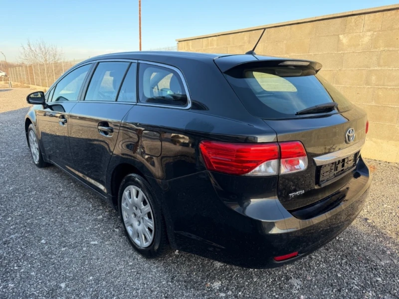 Toyota Avensis 1.8 VALVEMATIC* FACELIFT, снимка 2 - Автомобили и джипове - 52970114