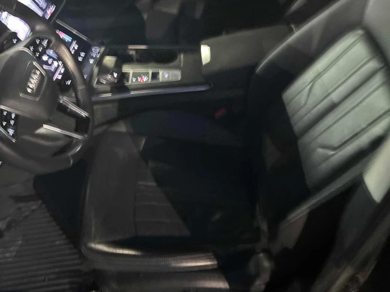 Audi A6 Progressiv  CARFAX, снимка 13 - Автомобили и джипове - 53370163