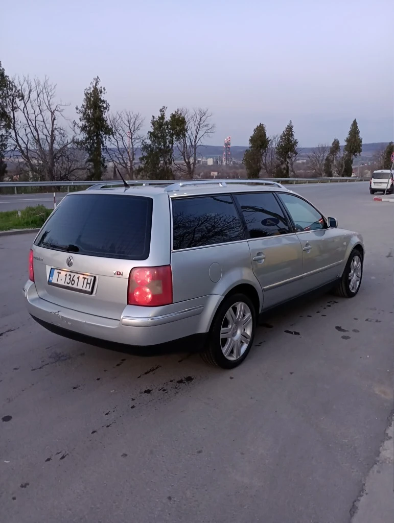 VW Passat 1.9 TDI 6 ск, снимка 4 - Автомобили и джипове - 47424292