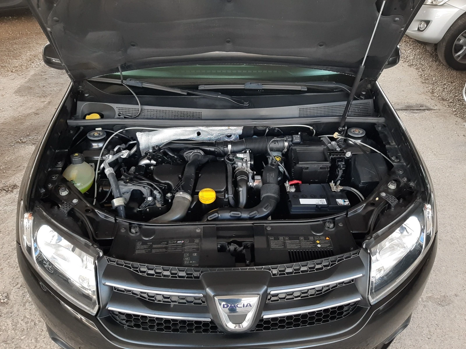 Dacia Sandero 1.5-75-NAVI-EURO-5B-LAUREATE ! ! !  | Mobile.bg — изображение 17