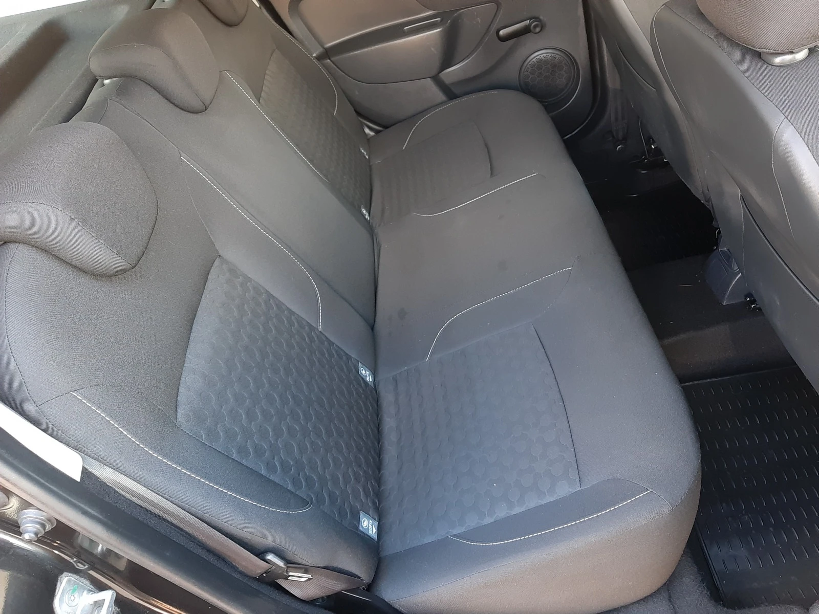 Dacia Sandero 1.5-75-NAVI-EURO-5B-LAUREATE ! ! !  | Mobile.bg — изображение 15