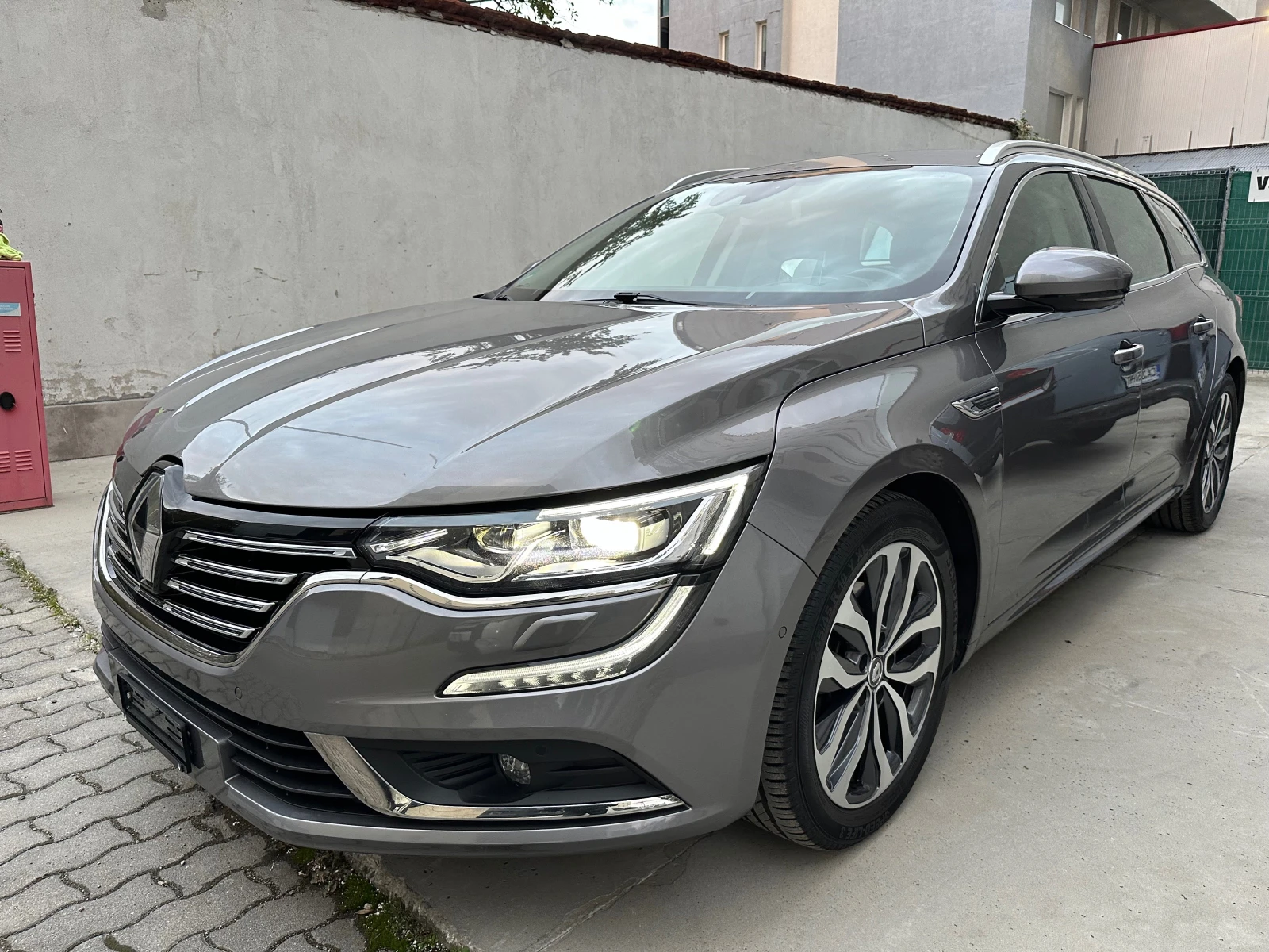 Renault Talisman 1.6dci, FULL LED, HeadUp, BOSE, Distronic, Swiss - [1] 