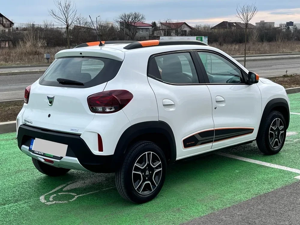 Dacia Spring Comfort Plus 12500км - изображение 5