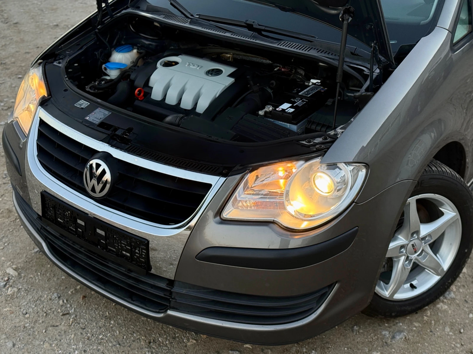 VW Touran 1.9TDI* 90к.с* 6скорости* РЕАЛНИ КИЛОМЕТРИ*  - изображение 7