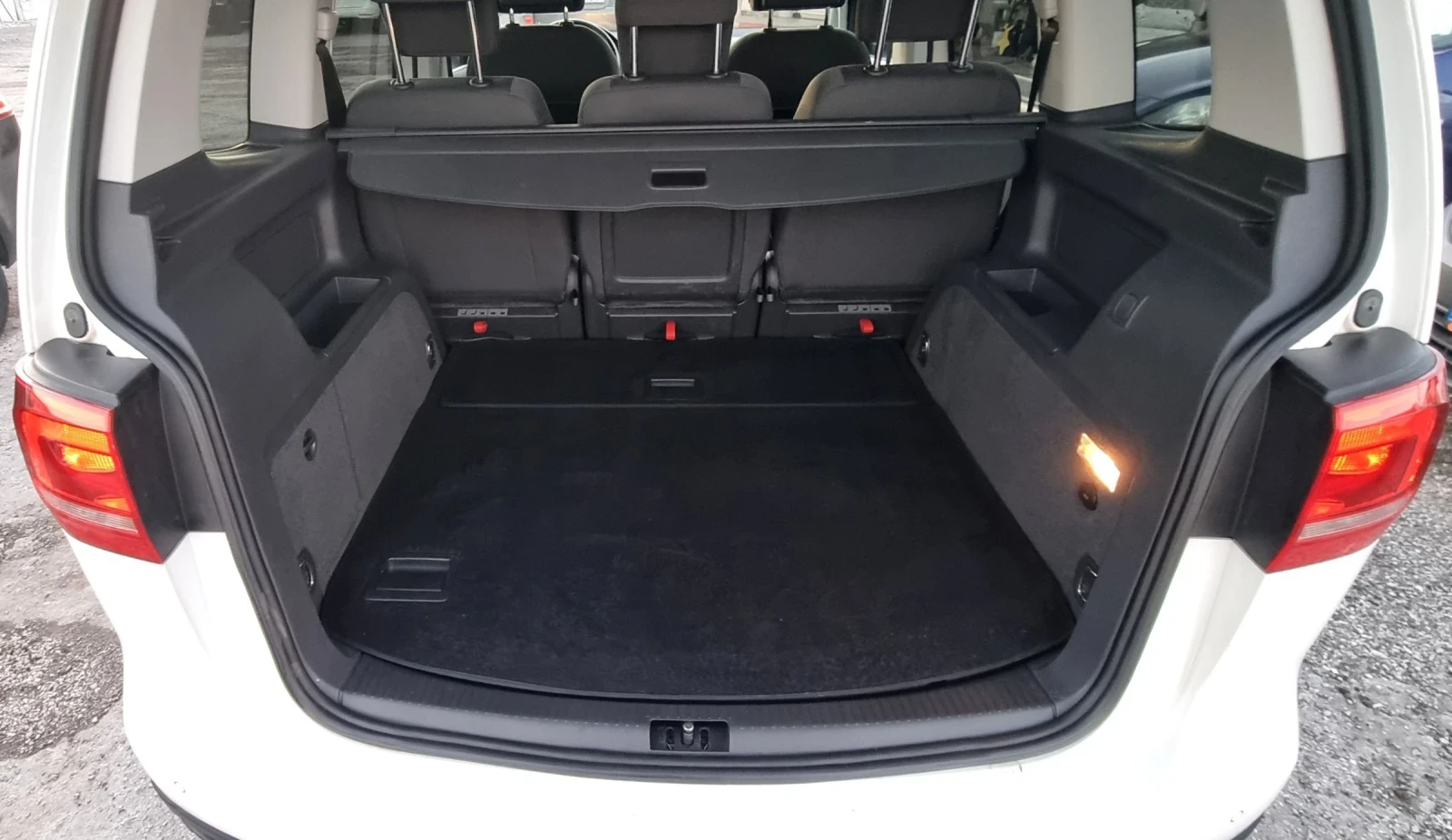 VW Touran Cross touran 1.6tdi | Mobile.bg   16