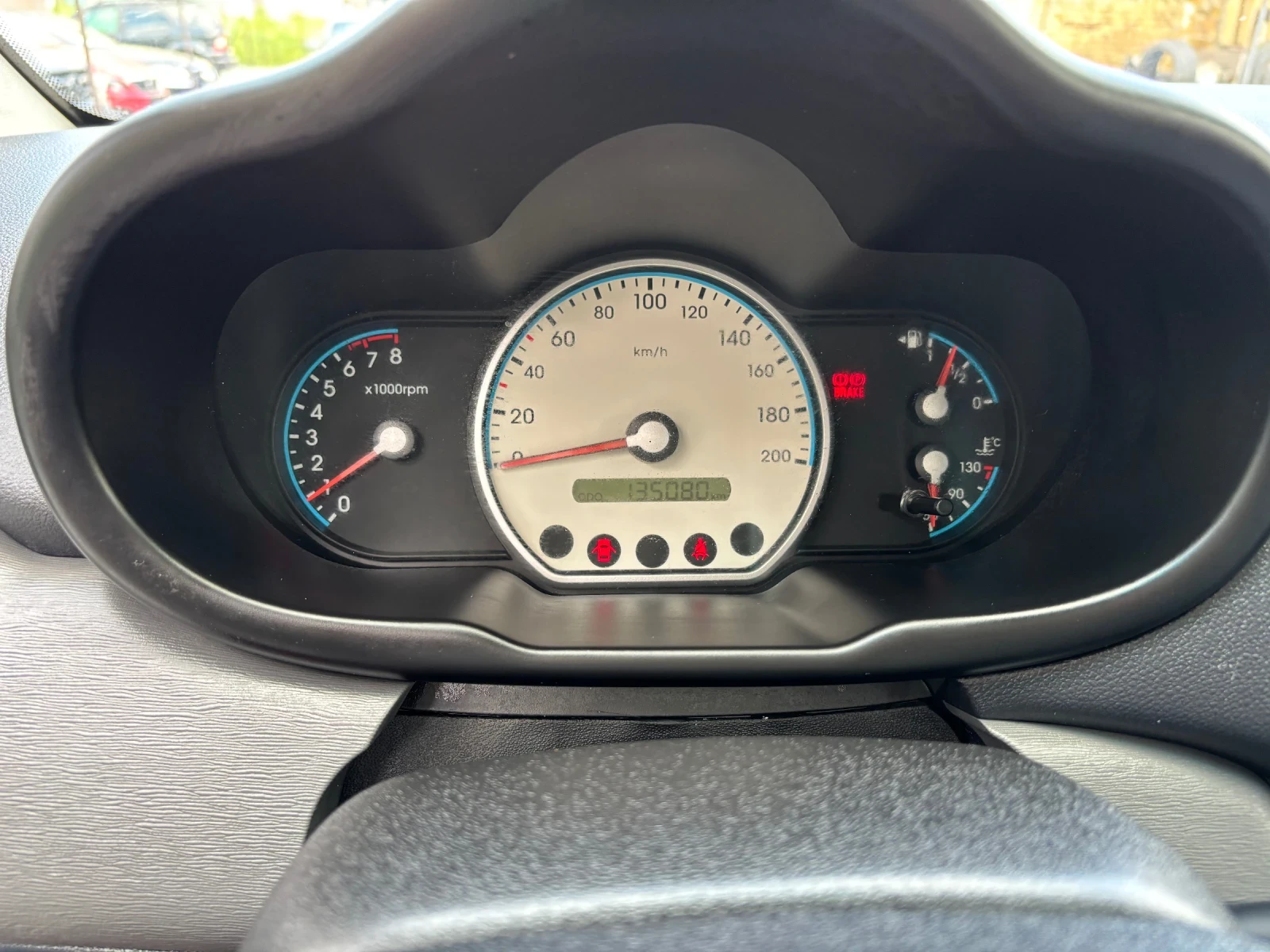 Hyundai I10, снимка 11 - Автомобили и джипове - 54378845