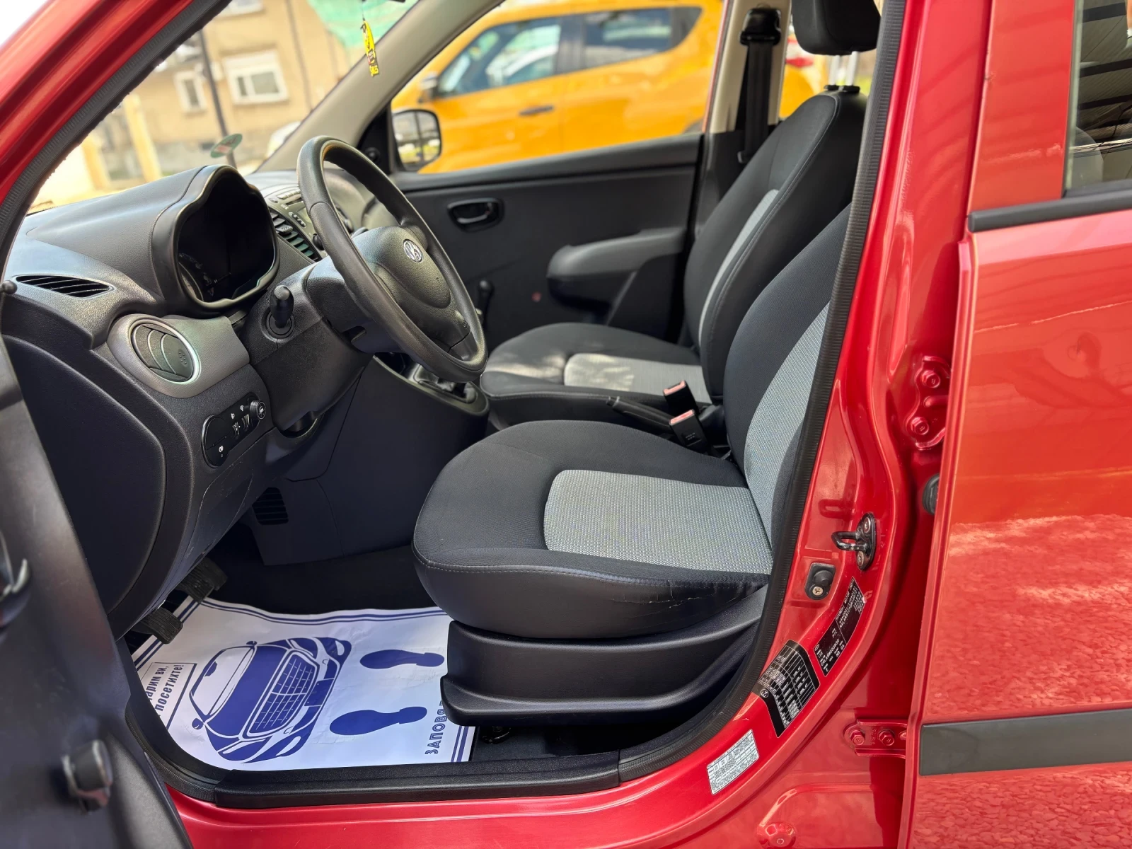 Hyundai I10, снимка 9 - Автомобили и джипове - 54378845