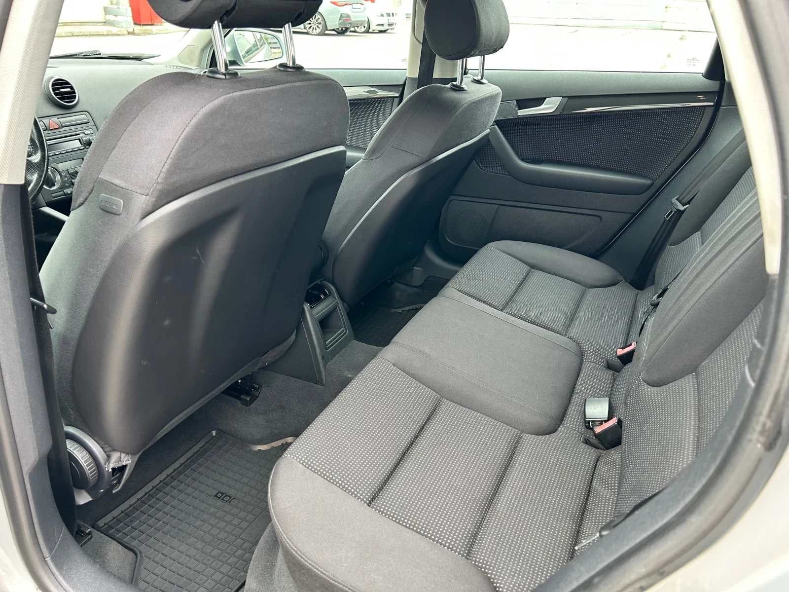 Audi A3 Sportback, снимка 5 - Автомобили и джипове - 54381402