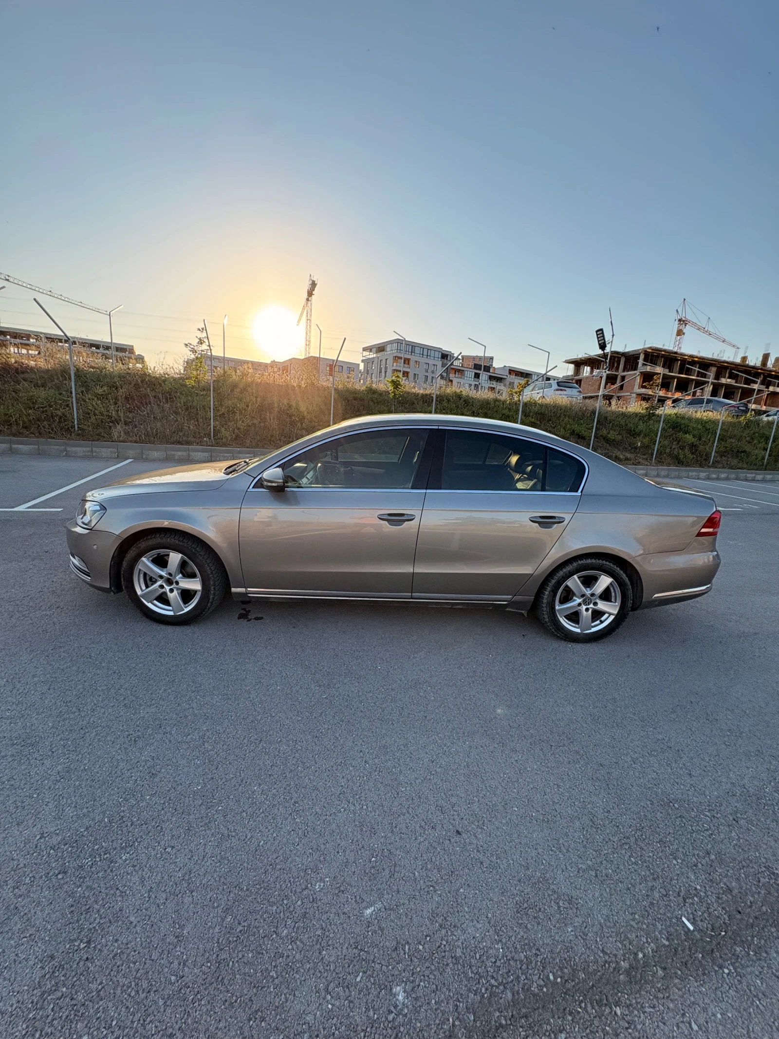 VW Passat, снимка 4 - Автомобили и джипове - 55098248