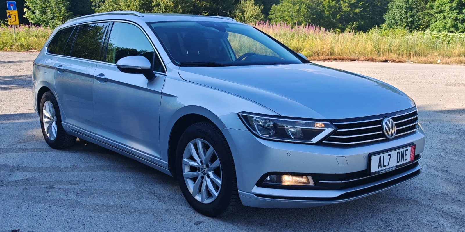VW Passat 2.0TDI B8 Keyless* Navi* Bluetooth* Isofix* , снимка 3 - Автомобили и джипове - 55581798
