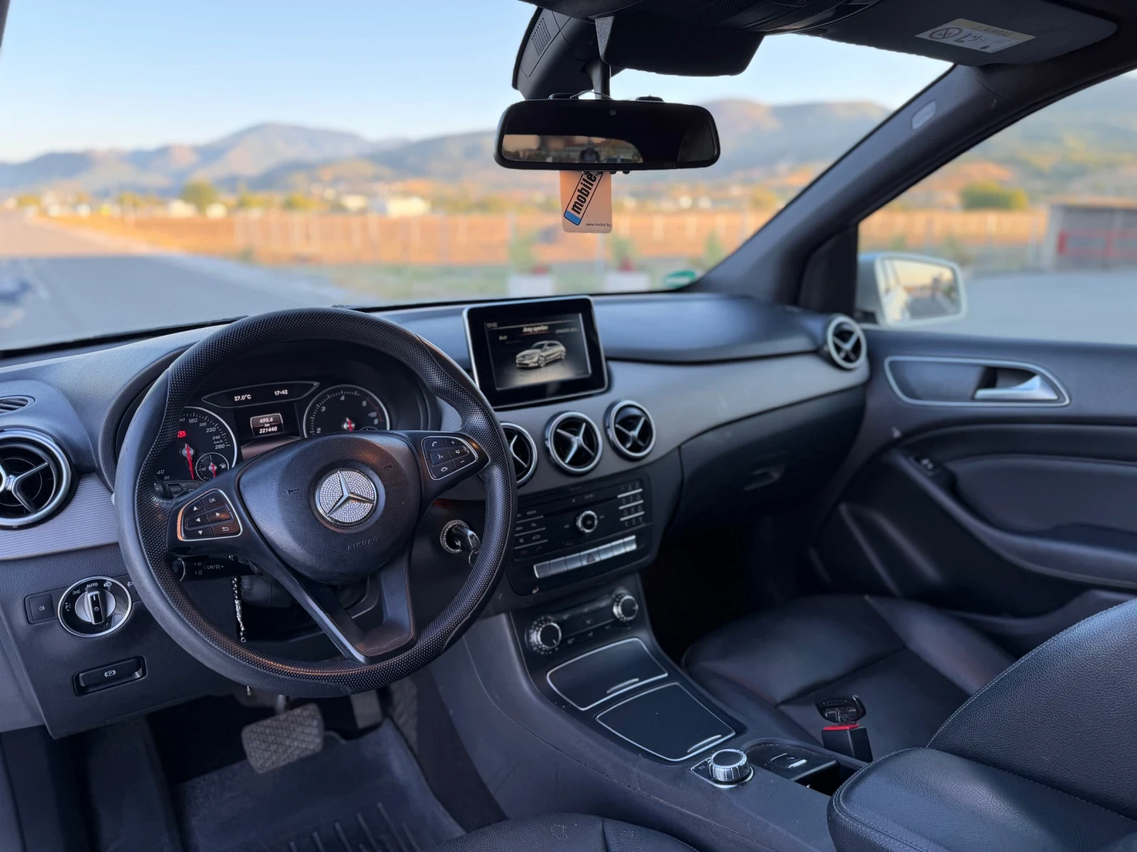 Mercedes-Benz B 180, снимка 11 - Автомобили и джипове - 56132304