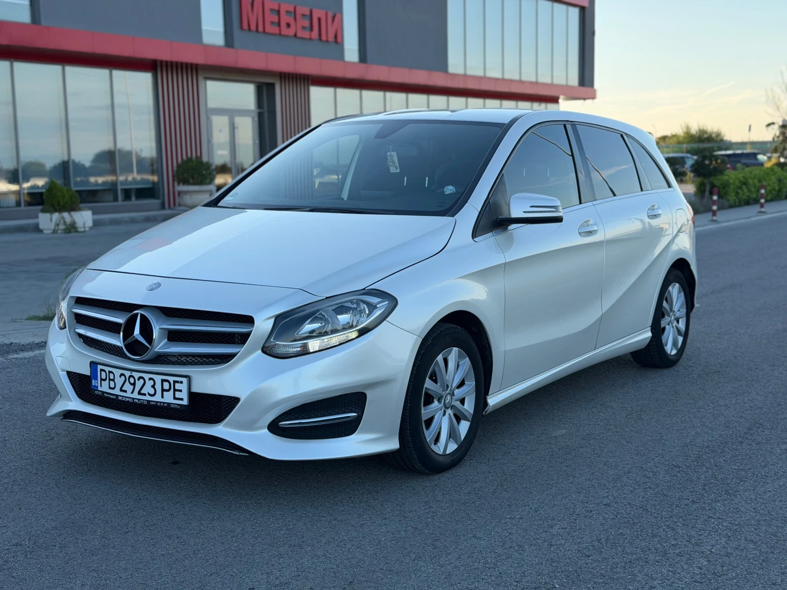 Mercedes-Benz B 180, снимка 7 - Автомобили и джипове - 56132304