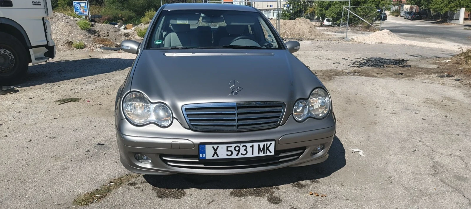 Mercedes-Benz 220 C 220 122 hp, снимка 2 - Автомобили и джипове - 56195761