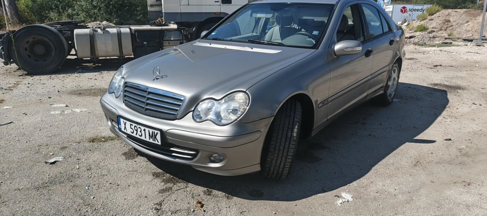 Mercedes-Benz 220 C 220 122 hp, снимка 6 - Автомобили и джипове - 56195761