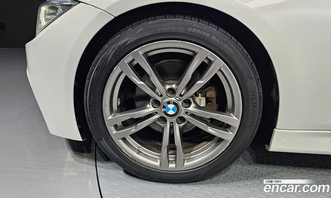 BMW 320 320d M Performence Edition, снимка 5 - Автомобили и джипове - 56418666