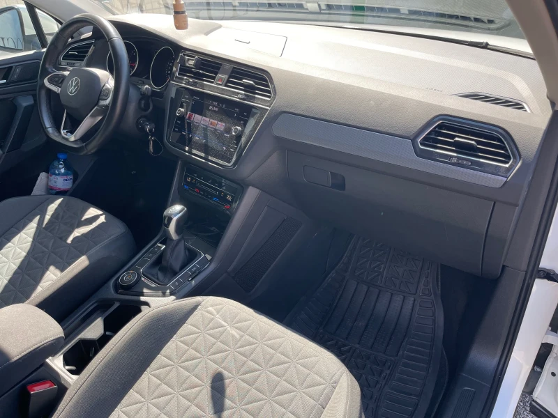 VW Tiguan 2.0TDI* 4MOTION* 92 000KM* FACELIFT, снимка 11 - Автомобили и джипове - 51358211