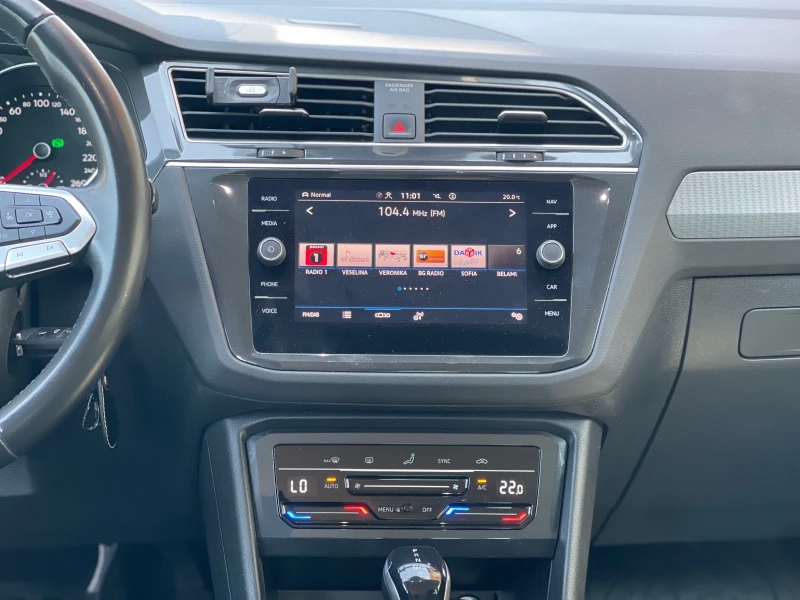 VW Tiguan 2.0TDI* 4MOTION* 92 000KM* FACELIFT, снимка 7 - Автомобили и джипове - 51358211