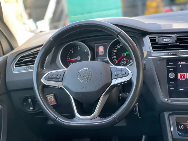 VW Tiguan 2.0TDI* 4MOTION* 92 000KM* FACELIFT, снимка 9 - Автомобили и джипове - 51358211