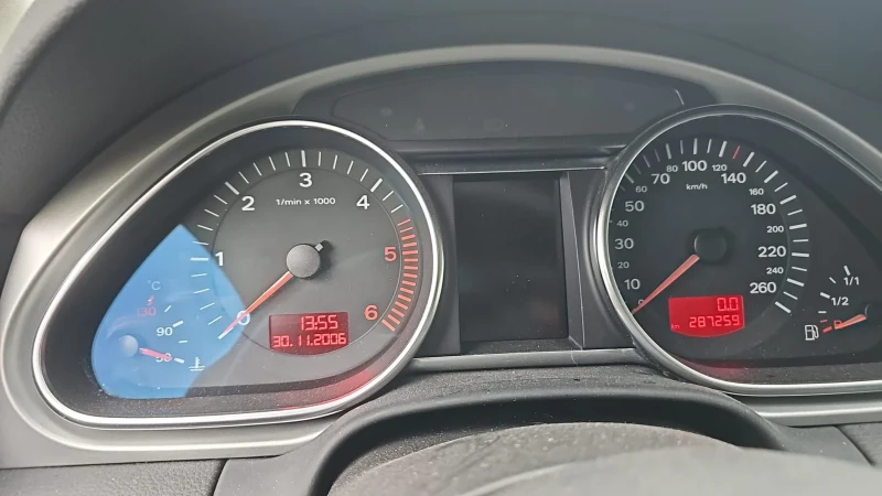 Audi Q7, снимка 7 - Автомобили и джипове - 52830499