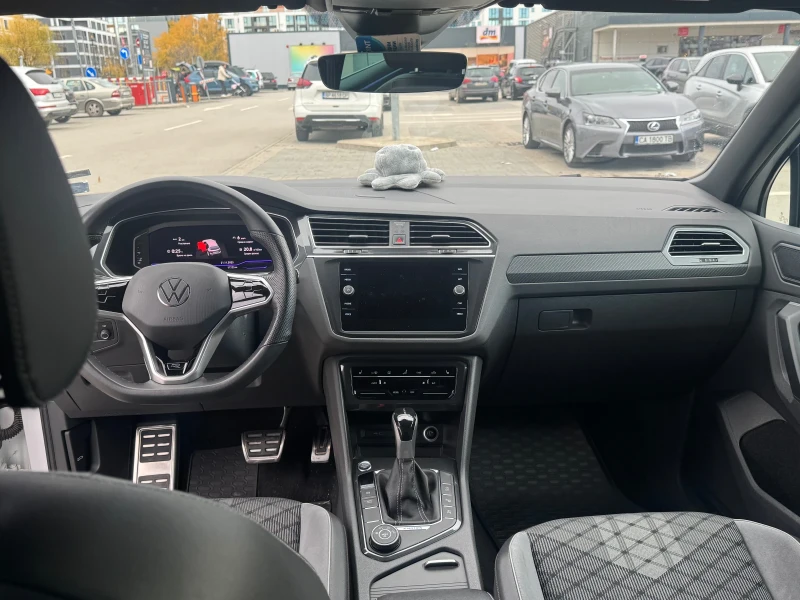 VW Tiguan, снимка 7 - Автомобили и джипове - 52923079