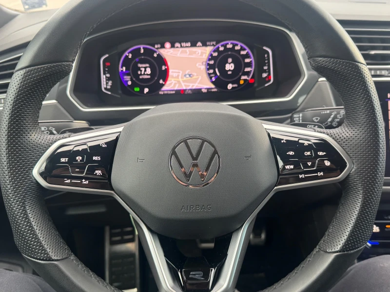 VW Tiguan, снимка 9 - Автомобили и джипове - 52923079