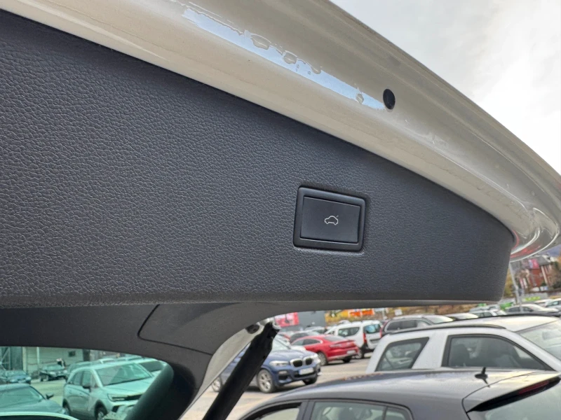 VW Tiguan, снимка 13 - Автомобили и джипове - 52923079