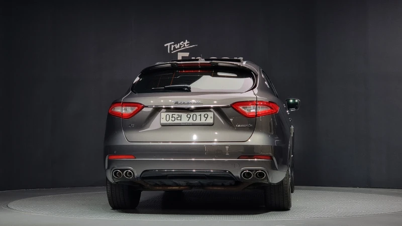 Maserati Levante GranSport, снимка 4 - Автомобили и джипове - 52925615